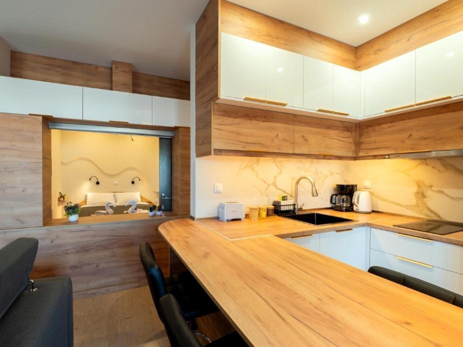 Sky View Suite Serres Luaran gambar